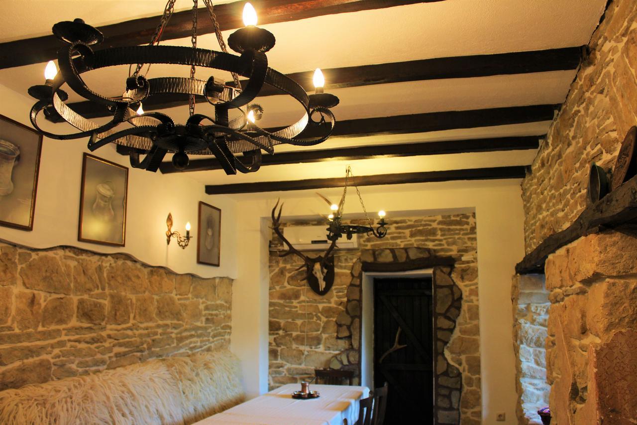 Hotel Sokay Tryavna Bagian luar foto