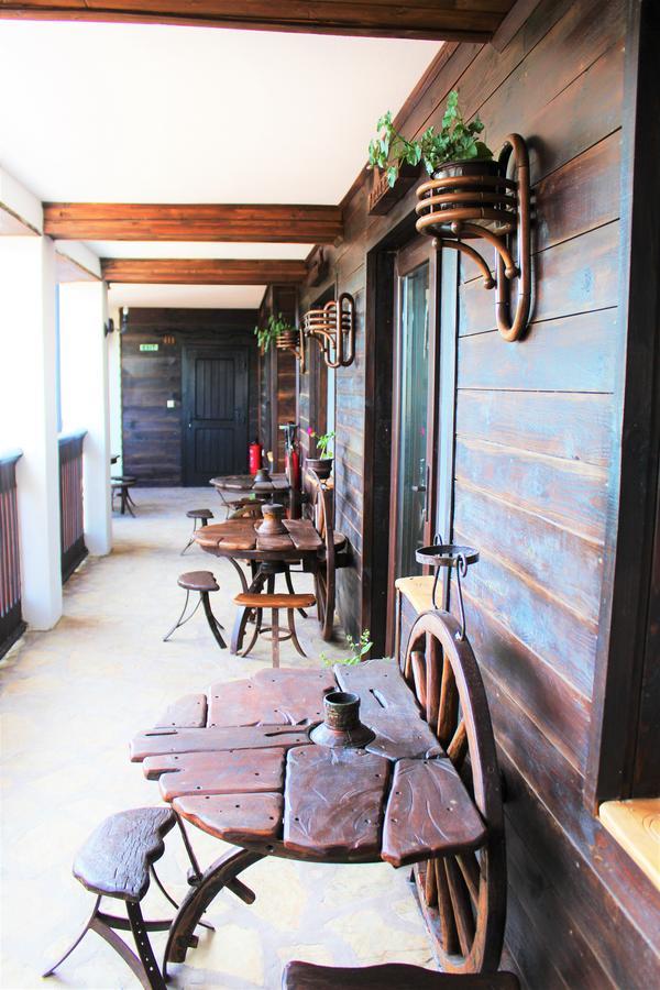 Hotel Sokay Tryavna Bagian luar foto