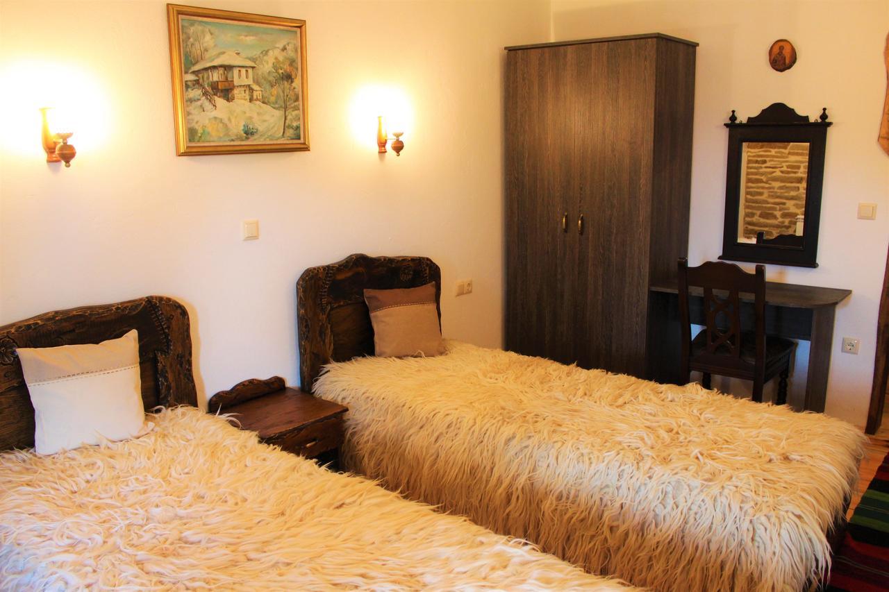 Hotel Sokay Tryavna Bagian luar foto
