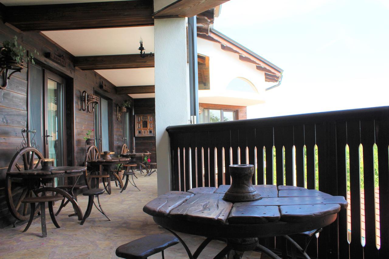 Hotel Sokay Tryavna Bagian luar foto